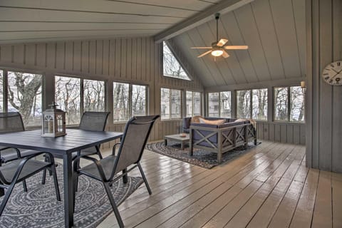 Mountaintop Wintergreen Resort Home with Deck and Views! House in Massies Mill