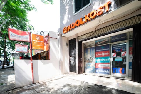 KoolKost near RS Pelabuhan Jakarta - Minimum Stay 6 Nights Bed and Breakfast in Jakarta