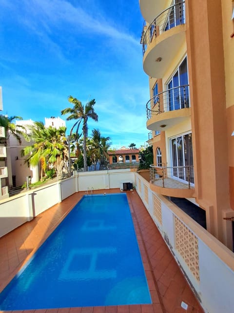 Pool view, Swimming pool