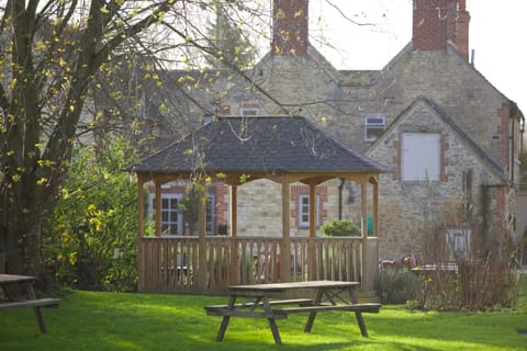 Property building, Day, Garden