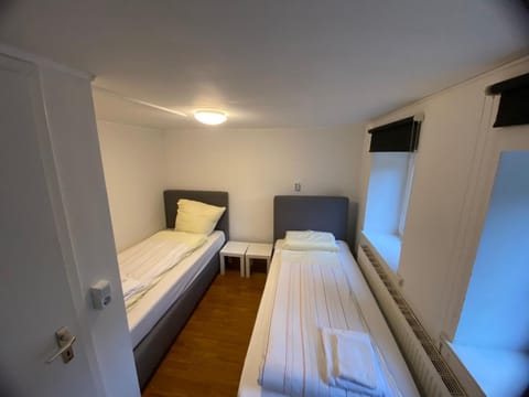 Monteurwohnungen direkt am Hauptbahnhof Condo in Neumünster