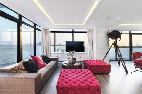 Living room, Seating area, City view