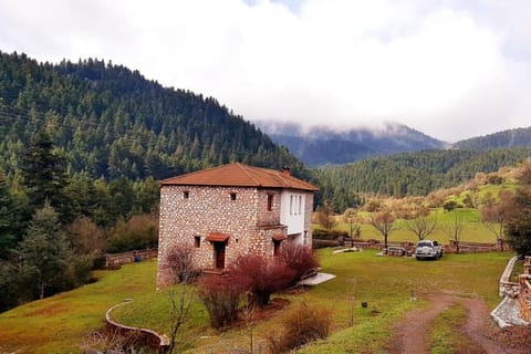 Elati Hills Chalet in Arcadia, Greece