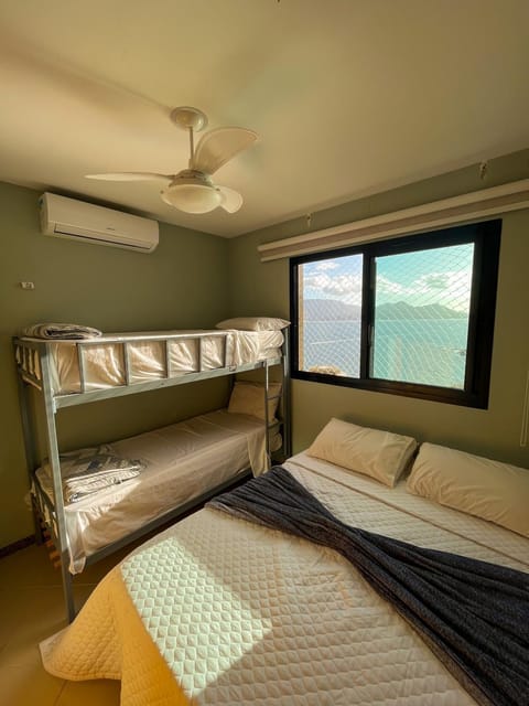 Photo of the whole room, Bedroom, bunk bed, air conditioner