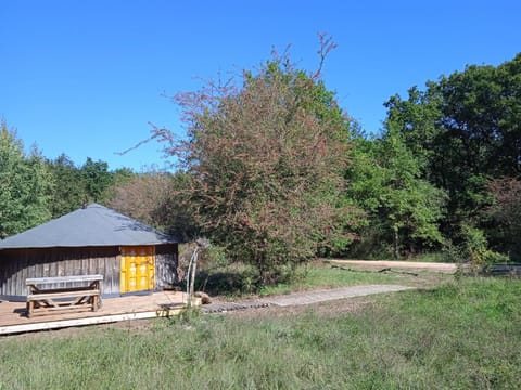 Le Bois Davy Campground/ 
RV Resort in Gennes-Val-de-Loire