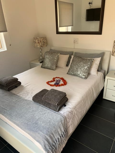 Lemon Tree Guest Cottage in Featherbrooke Estate Vacation rental in Roodepoort