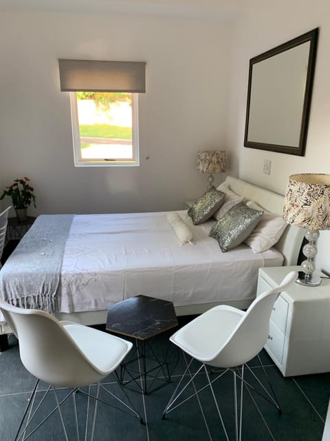 Lemon Tree Guest Cottage in Featherbrooke Estate Vacation rental in Roodepoort