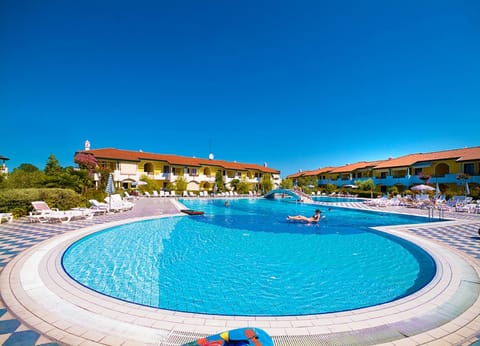 Pool view, Swimming pool, Swimming pool