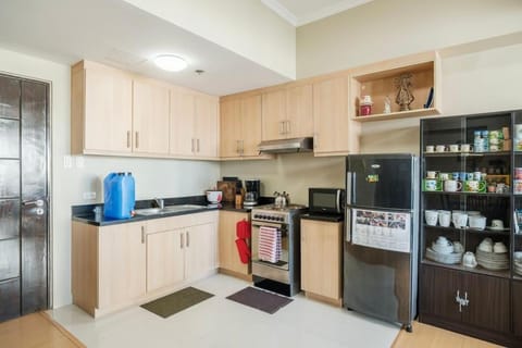 Coffee/tea facilities, Kitchen or kitchenette, pet friendly, stove