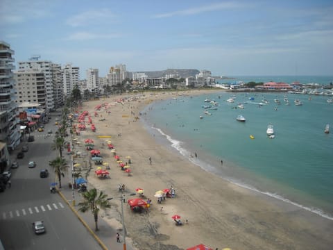 CÓMODO APARTAMENTO CON VISTA AL MAR. Condo in Salinas