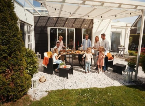 Wunderschoenes-freistehendes-Ferienhaus-an-der-See-Sauna-Strand-Yachthafen-WLAN House in Bruinisse