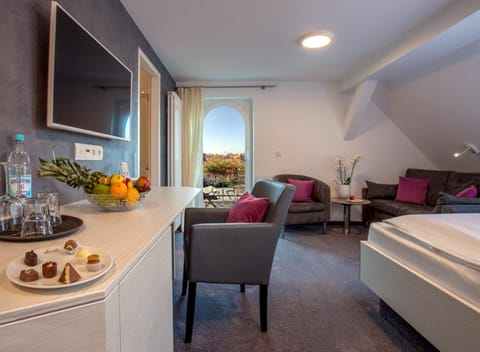 Living room, Seating area, Bedroom