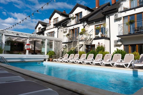 Property building, Swimming pool