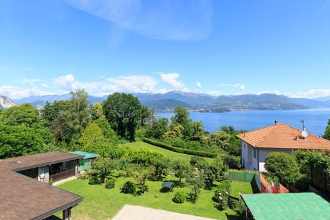 Garden, Garden view, Lake view