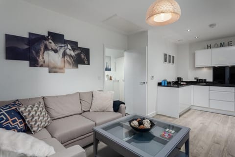 Classy Cricklewood Home Apartment in London Borough of Camden