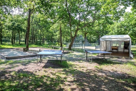 Camping Les Chèvrefeuilles - Maeva Campground/ 
RV Resort in Royan