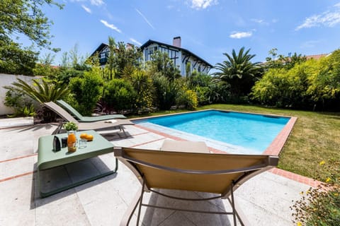 LEONIE KEYWEEK Villa close to the Lighthouse and Biarritz's Golf course Villa in Biarritz