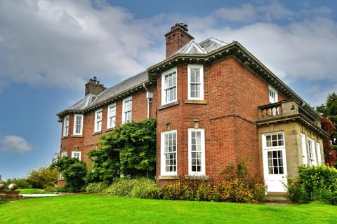 Property building, Garden view