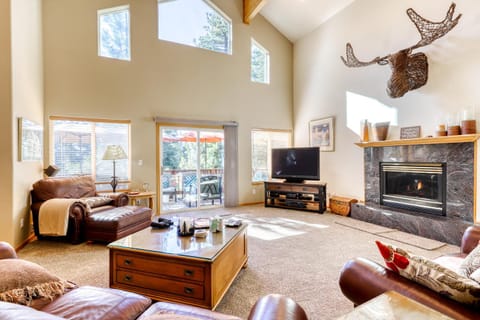 Kings Beach Family Getaway in the Trees Maison in Tahoe Vista