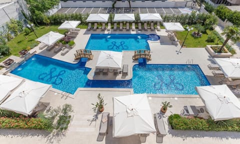 Bird's eye view, Swimming pool