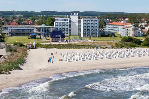 Facade/entrance, Bird's eye view, Beach