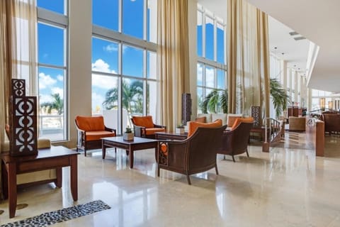 2 BR Luxury Suite in Marenas Beach Resort 2508 condo Hôtel in Sunny Isles Beach