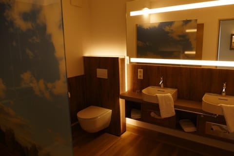 Bathroom, Photo of the whole room