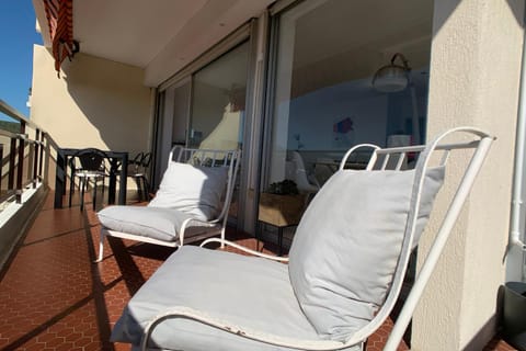 Patio, Balcony/Terrace, Seating area