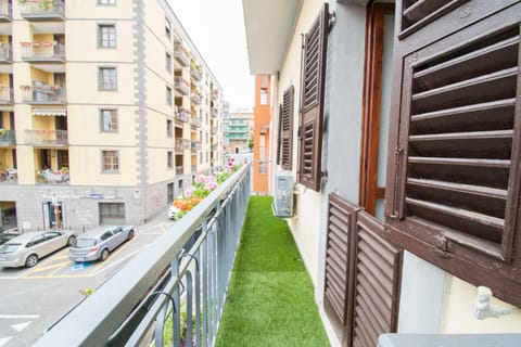 Neighbourhood, Balcony/Terrace, City view, Street view