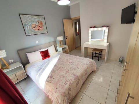 Bed, Photo of the whole room, Bedroom, wardrobe