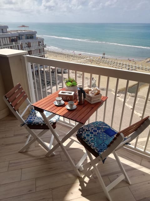 LA TERRAZZA SUL TIRRENO Apartment in Nettuno