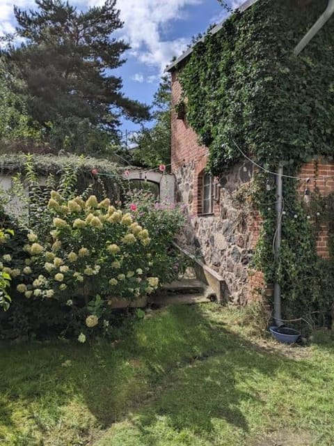 Garden, Garden