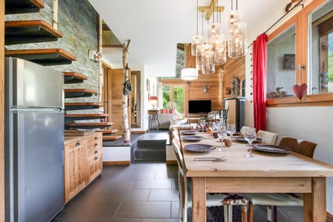 Chalet Taconnaz - Warm & Cosy 3BR Chalet with Fireplace in Nature - By Cozee Rentals Chalet in Les Houches