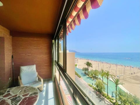 SEAFRONT PONIENTE BEACH BENIDORM Apartment in Benidorm