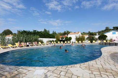 People, Swimming pool