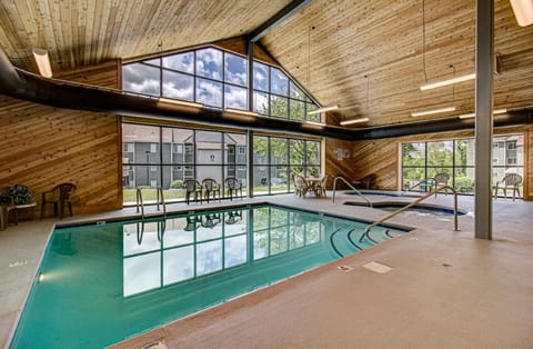 Hot Tub, Pool view, Swimming pool