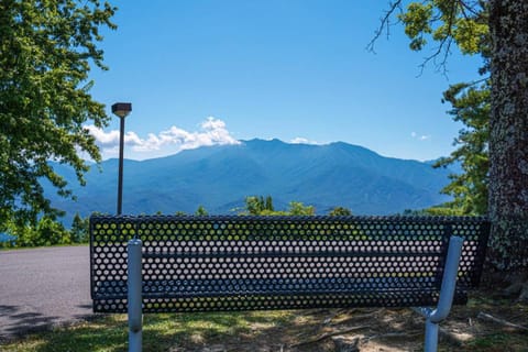 Nearby landmark, Spring, Day, Natural landscape, Mountain view