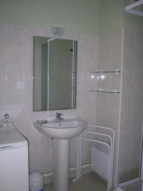 REF 088 Appartement T2 vue port Crouesty proche commerces Apartment in Arzon