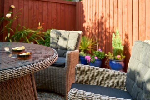 Patio, Garden, Garden view