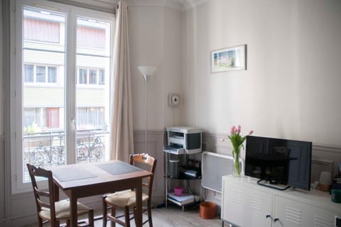 Cosy Apt Near Parc De La Villette Apartment in Pantin