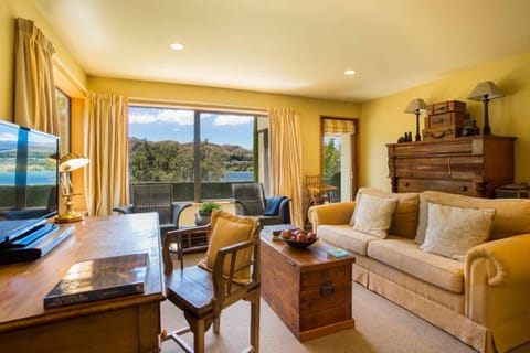 Living room, Seating area, Mountain view