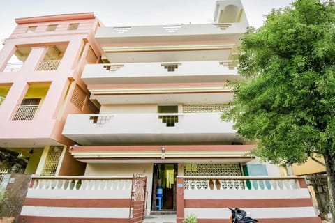 OYO Hotel Sri New Sai Chandra Hotel in Guntur