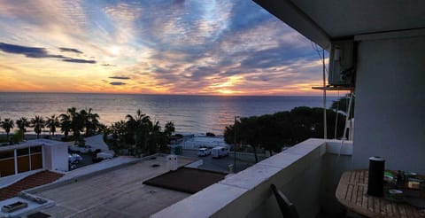 Property building, Balcony/Terrace, Sea view