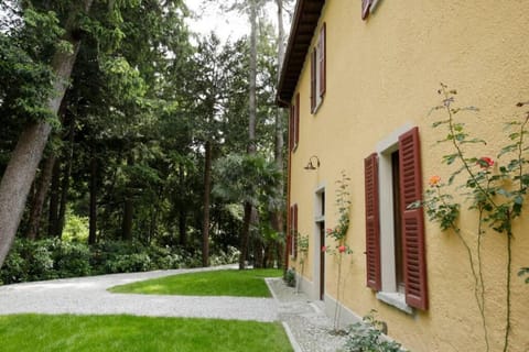 Appartamento nel Parco di Villa Erba Apartment in Cernobbio