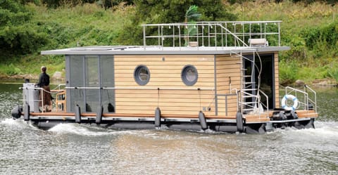 Otter Comfort klasse XL Houseboat Docked boat in Limburg (province)