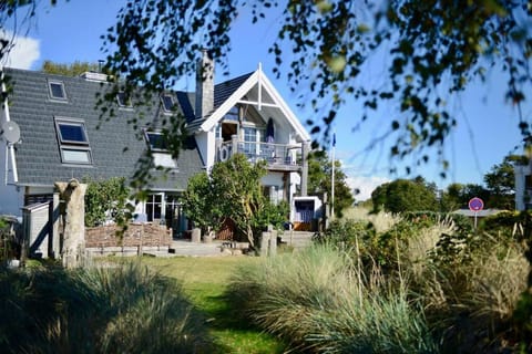 Strandhaus-Fehmarn, Captains-Deck direkt am Strand Apartment in Ostholstein