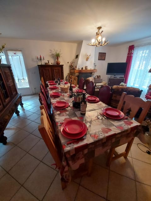 Communal lounge/ TV room, Dining area