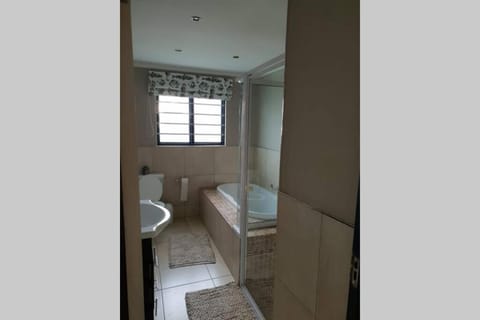 April House Apartment in KwaZulu-Natal