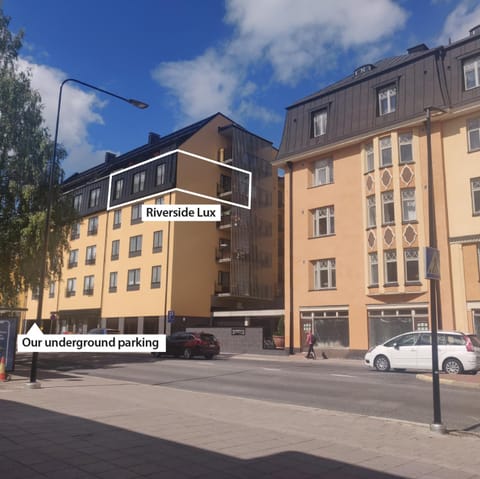 Riverside Lux with 2 bedrooms, Car Park garage and Sauna Condo in Turku
