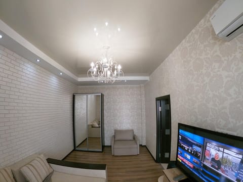 Апартаменти на Марсельській 35, Увага! завжди є WiFi, вода, ліфт Apartment in Odessa